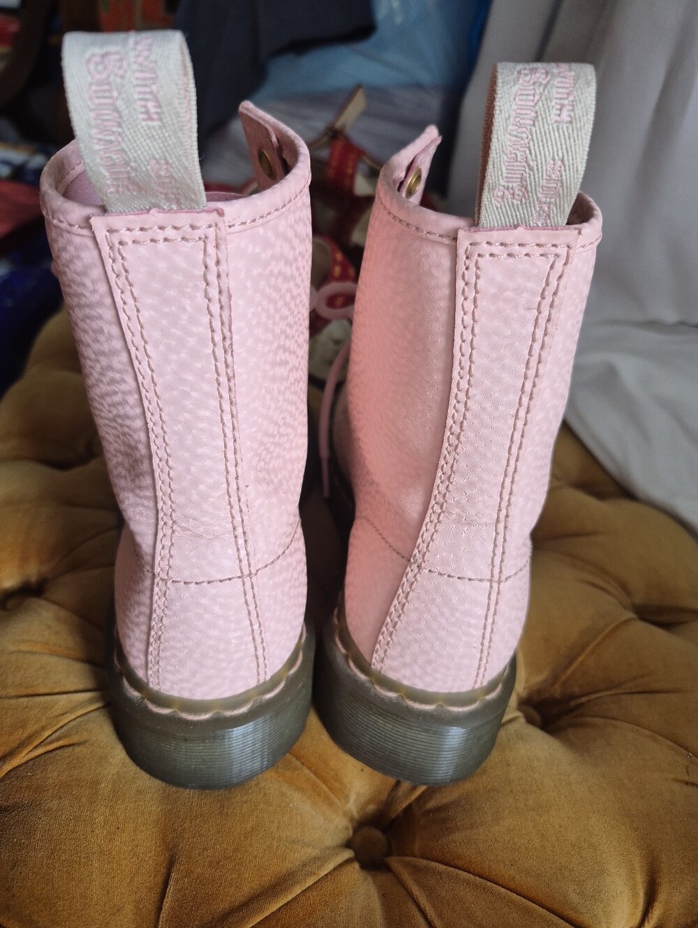 Dr. Martens 1460 Pascal Pink Peach Soft Virginia Leather 8 Eye Boots US 5 - Picture 9 of 11